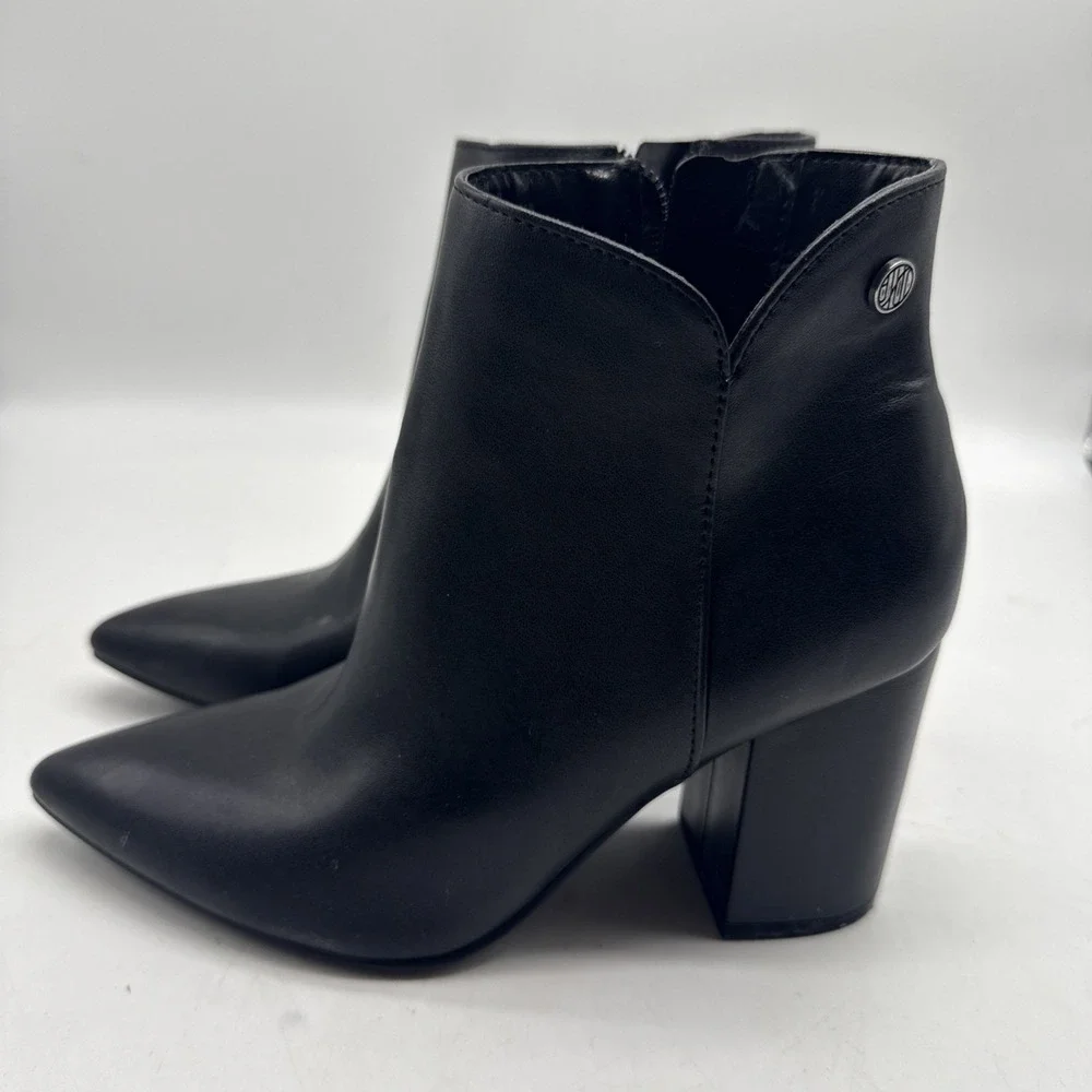 UNISA Block‎ Heel Booties Womens 5.5 Ankle Boots Black Faux Leather Minimalist
